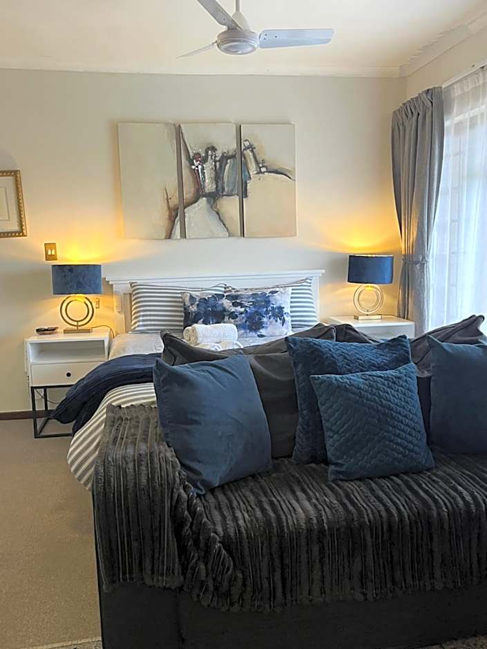 Dolphin Circle Bed and Breakfast