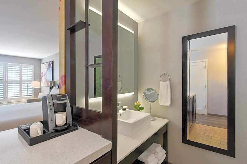 Hotel Indigo Napa Valley By IHG