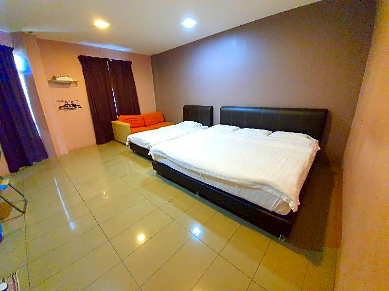 Inn Hotel