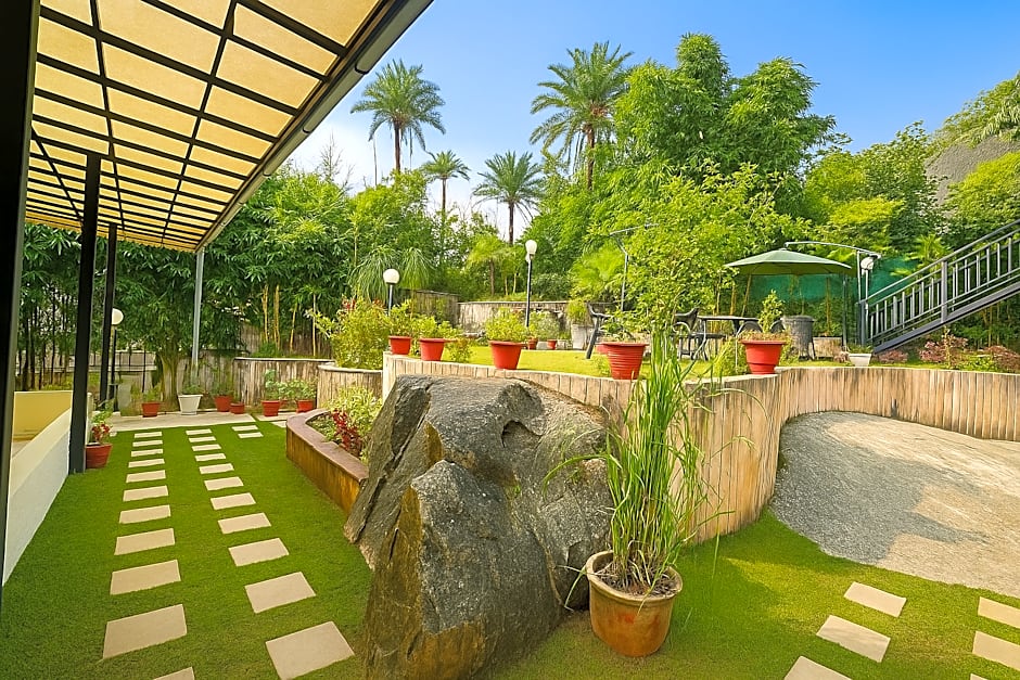 Hotel Shiv Villa by SAH