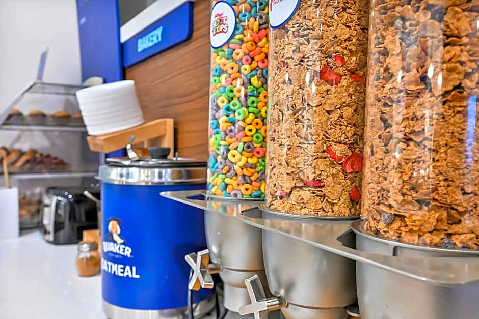 Holiday Inn Express Palestine By IHG