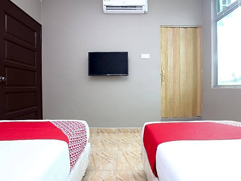 Super OYO 89771 Dane & Shue