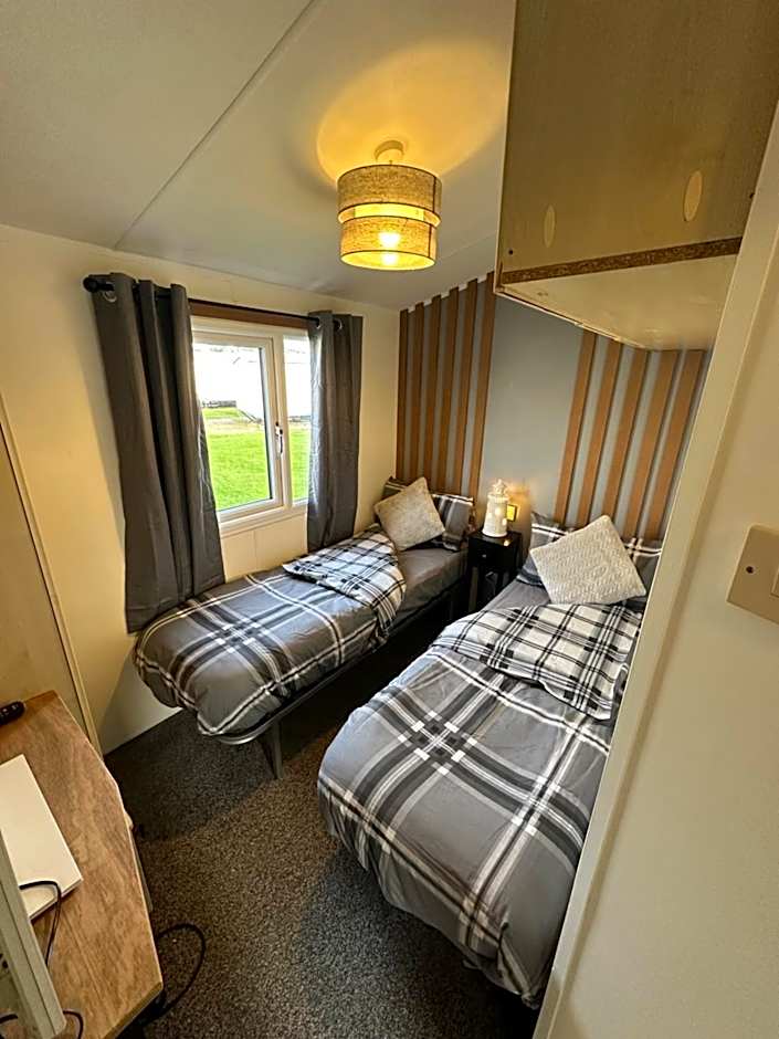 8 berth Waterside Ingoldmells V8 Santanavan 3