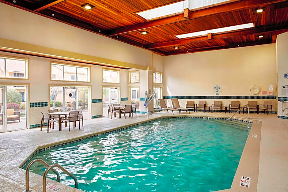 Courtyard by Marriott Lansing