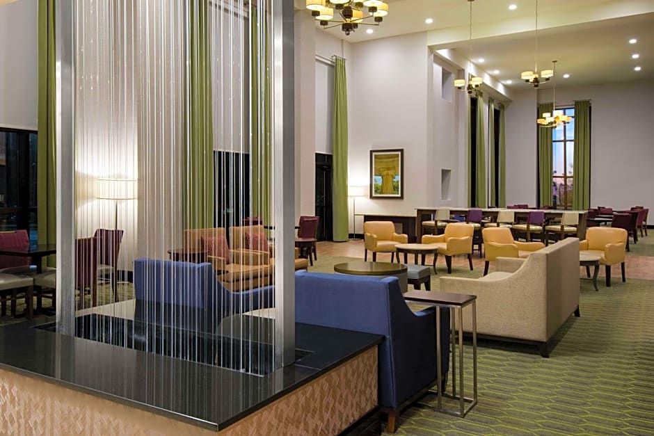 Hampton Inn By Hilton & Suites National Harbor/Alexandria Area