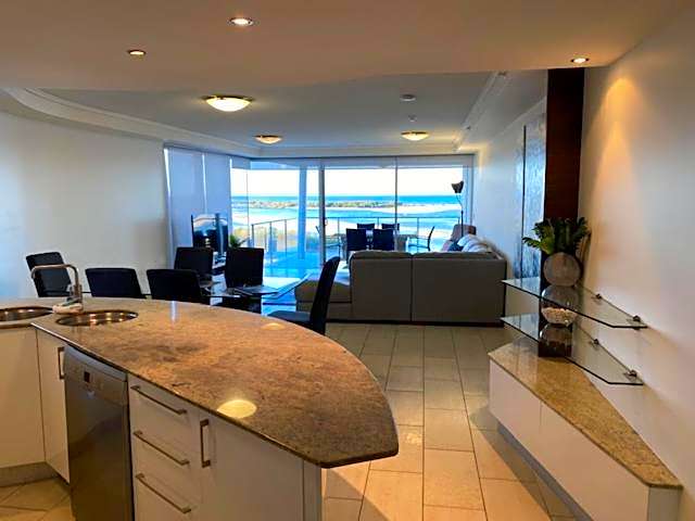 Waves Maroochy River