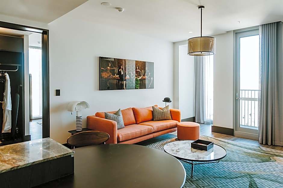 The Motley Hotel Richmond, Tapestry Collection by Hilton