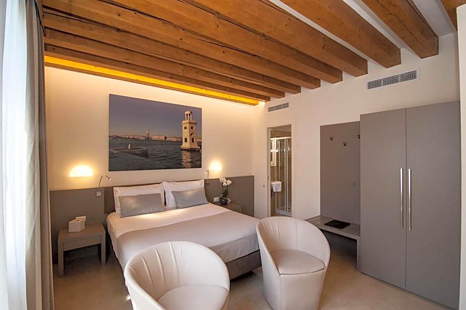 Leone Hotel