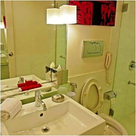 Vivanta Vijayawada, MG Road.