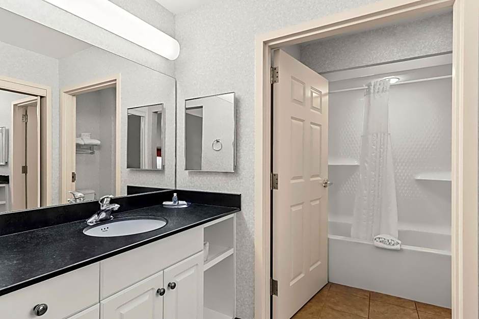 MainStay Suites Roanoke Airport