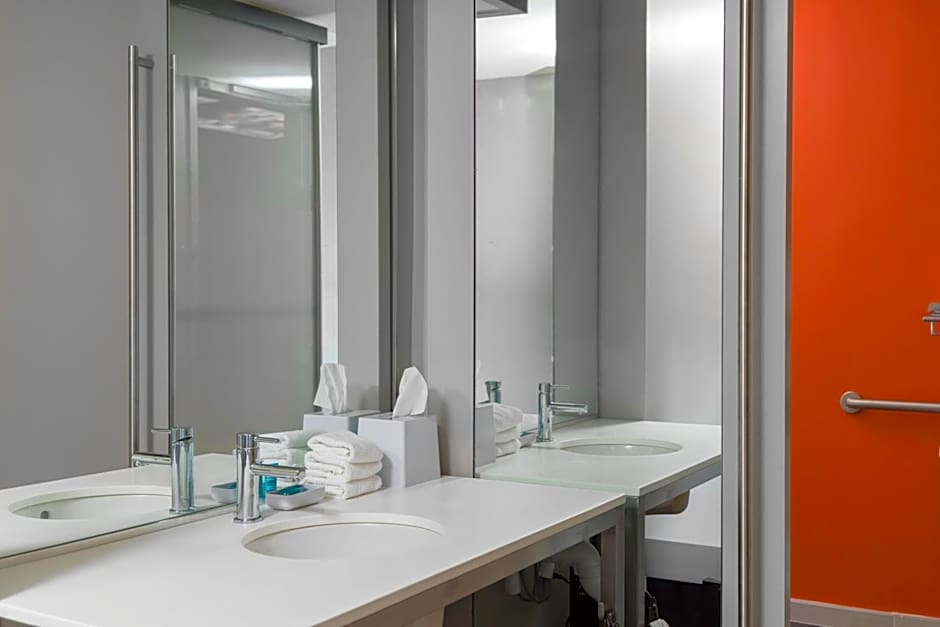 Aloft Gainesville University Area