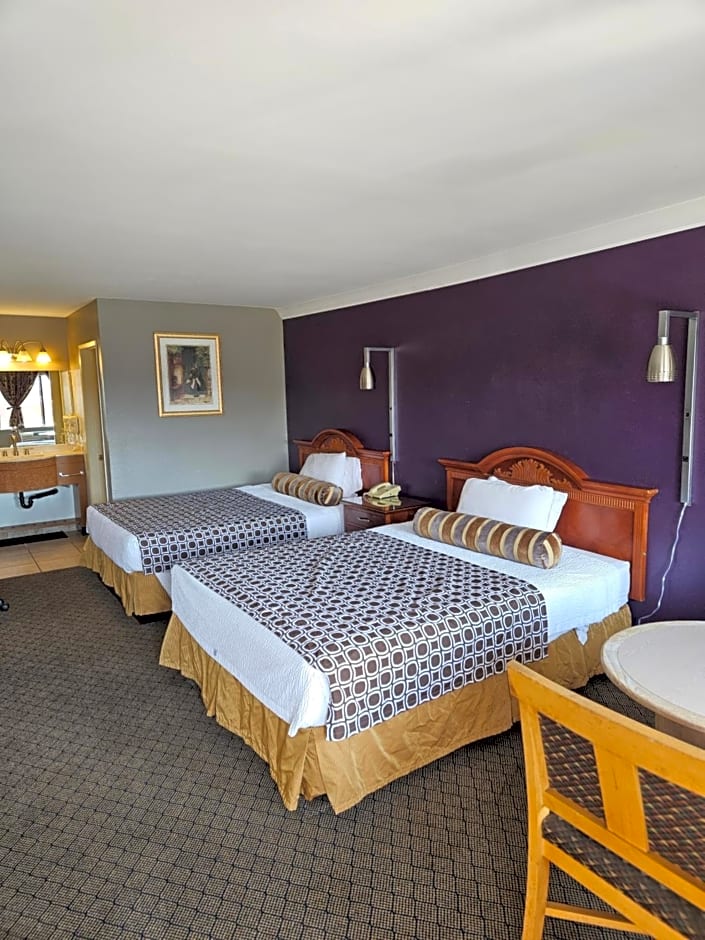 Fullerton Inn