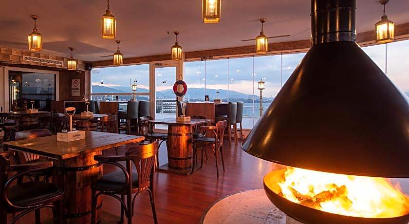 Wellborn Luxury Hotel