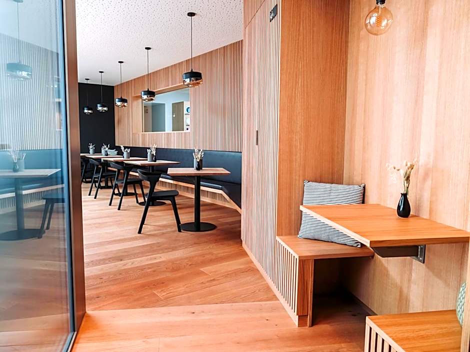 Montreux Youth Hostel