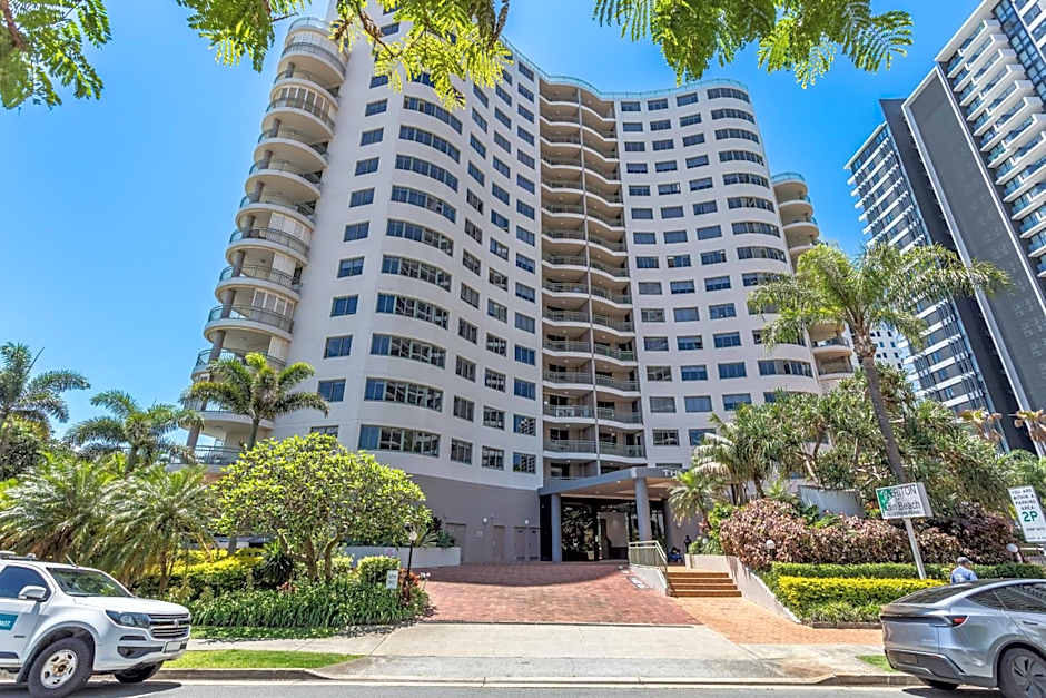 The Meriton Apartments on Main Beach