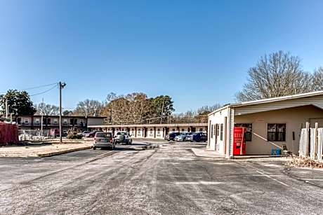 OYO Hotel Bald Knob near Searcy AR
