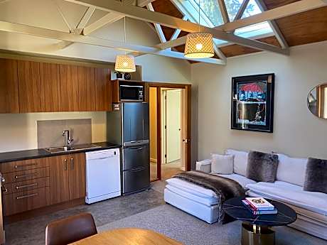 Apartment 4