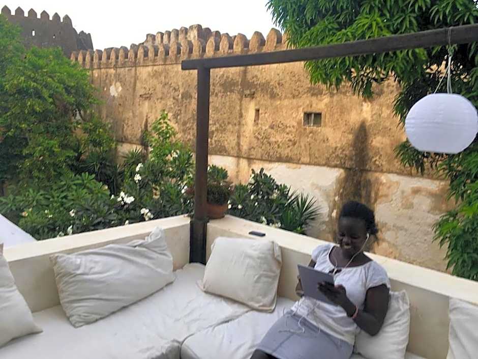 Subira House