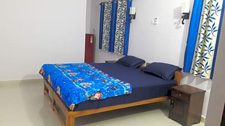 Deluxe Double Room with Air Conditioning