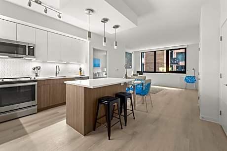 Deluxe Two Bedroom Apartment with Balcony