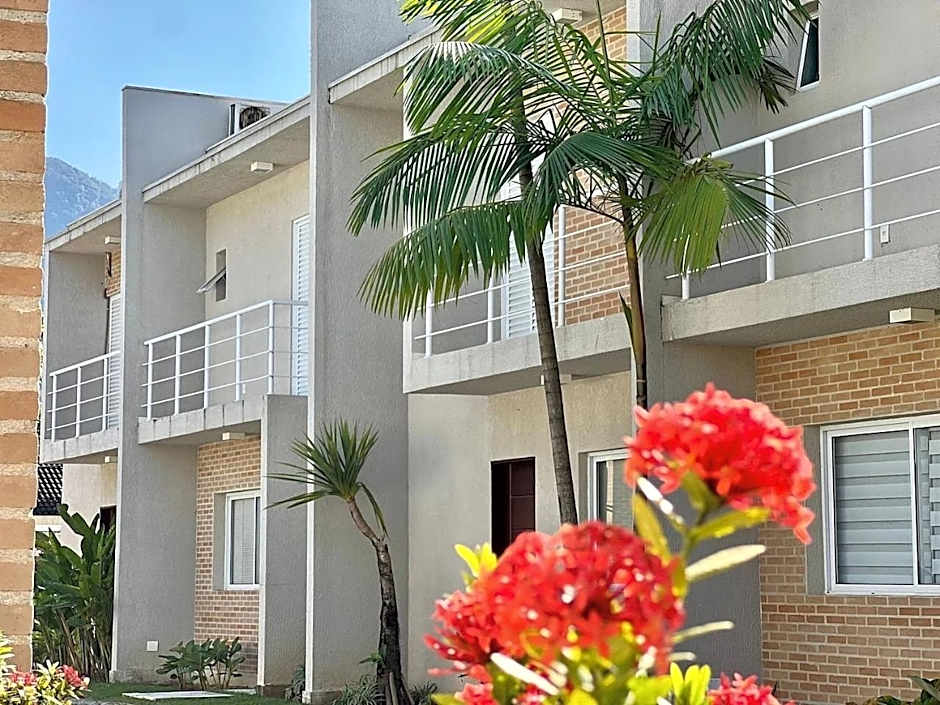 Condomínio a 100m da Praia