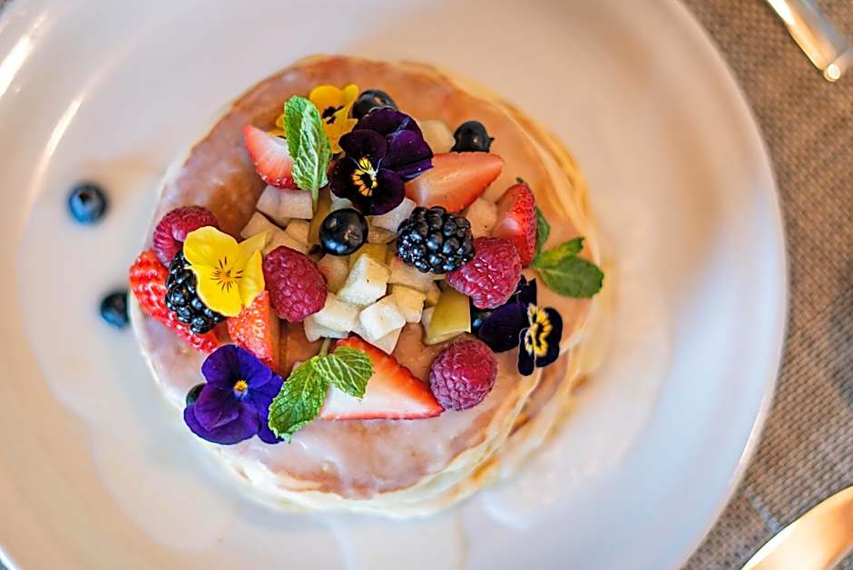 Flamboyan Hotel & Residences