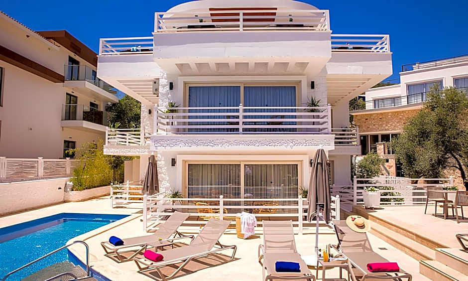 Kalkan Saray Suites Hotel