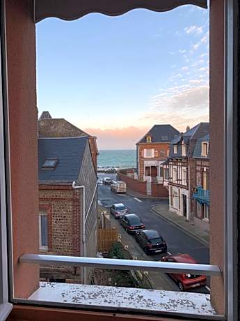 Superior Double Room with Partial Sea View