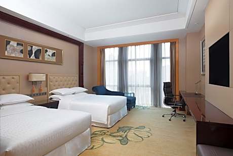 Deluxe Twin Room, Guest room, 2 Double, City view, Low floor