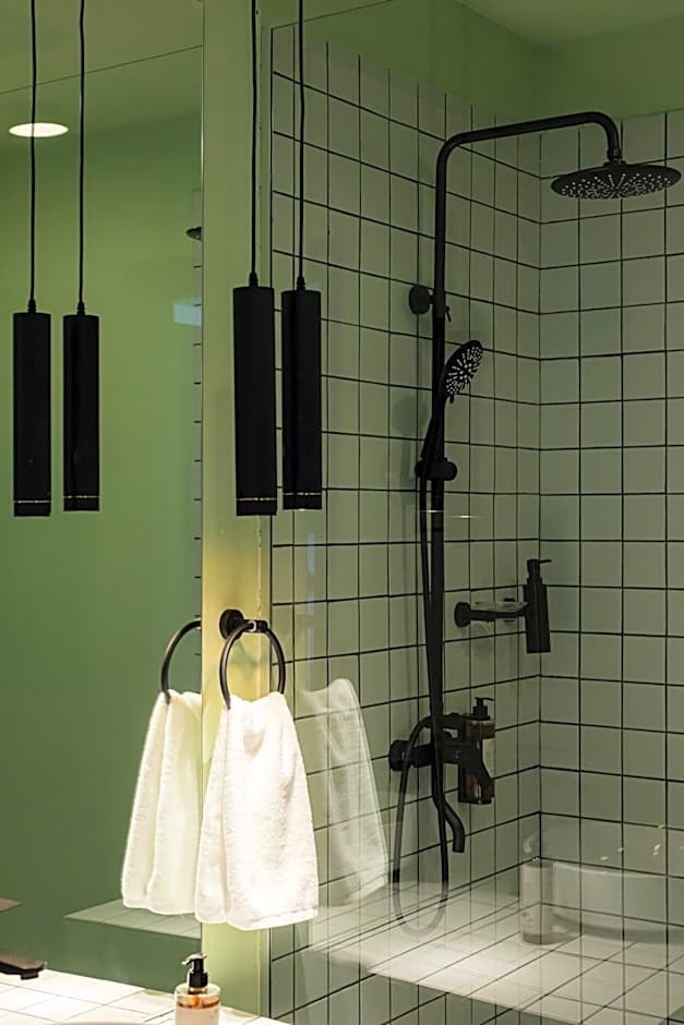Castor & Pollux Hotel