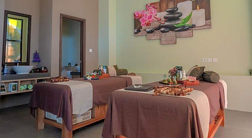 Royal Regantris Trawangan