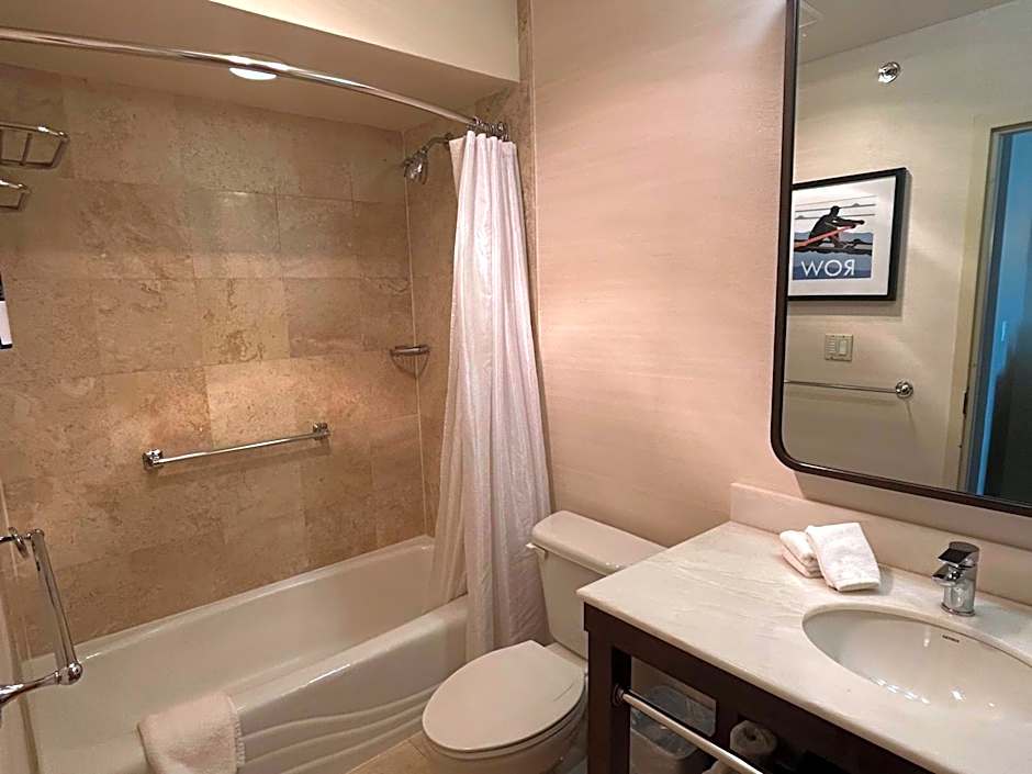 Best Western Premier Plainview-Long Island Hotel