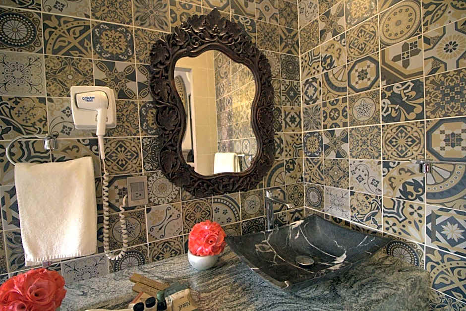 Eklectic Hotel Boutique
