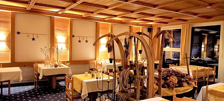 Hotel Bellevue - Traditional Swiss Hideaway