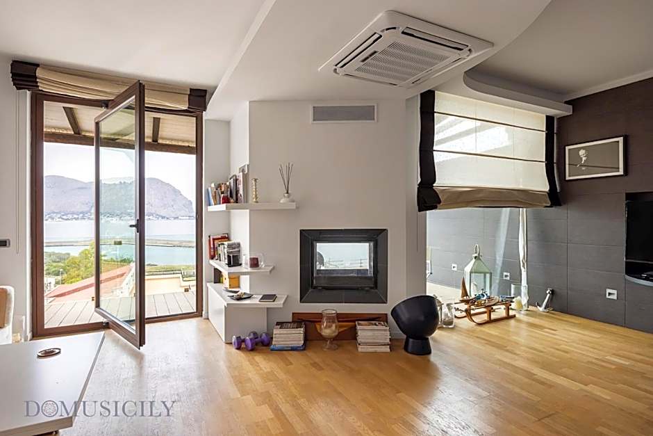 Villa Maurino by DomuSicily