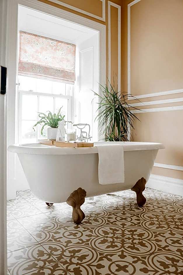 Abbeyview House B&B and Glamping