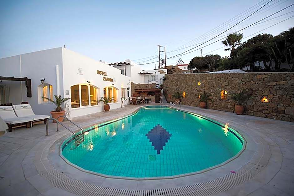 Zannis Hotel