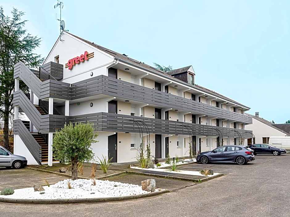 greet Hotel Chatellerault