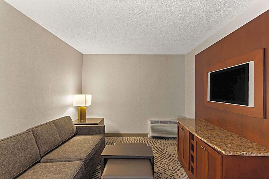 The Clover Hotel, Ascend Hotel Collection