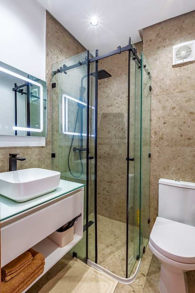 Villa Gina, chic et Moderne avec piscine&terrasse