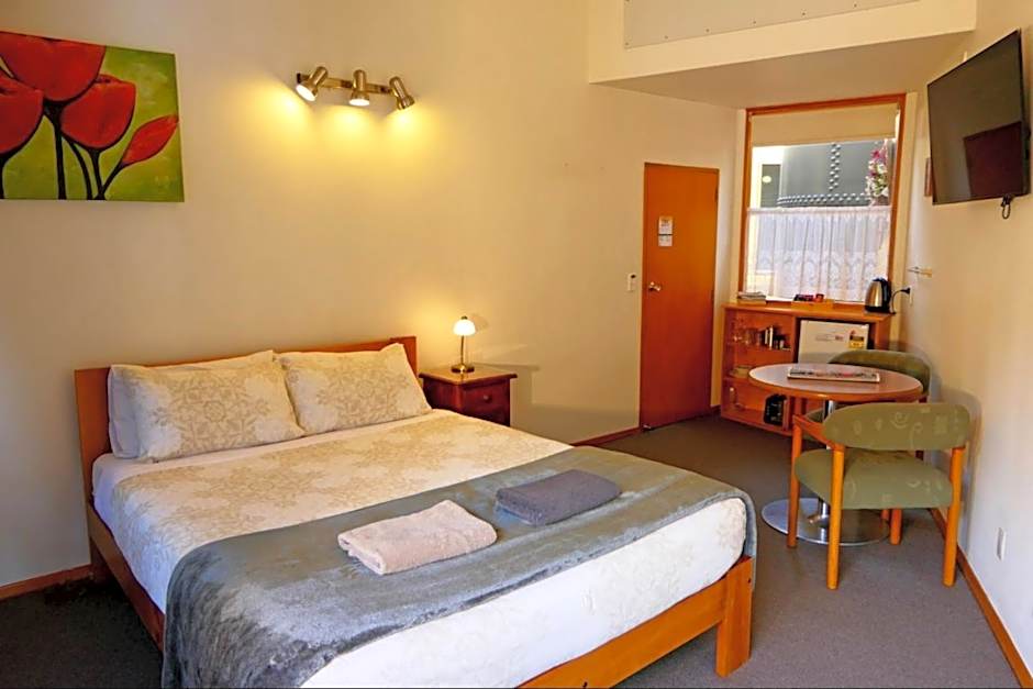 Queenstown Holiday Park Creeksyde