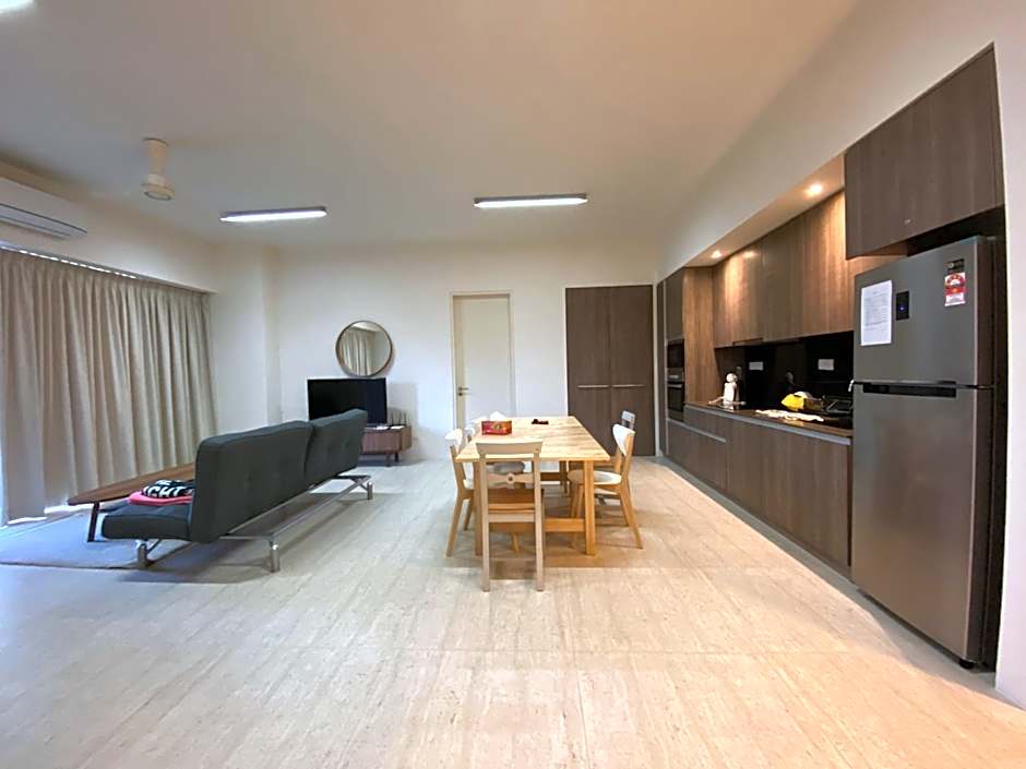 By The Sea Cozy Beachfront Home Side Seaview333A