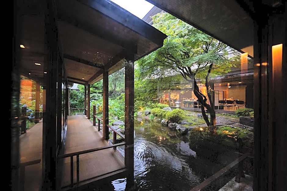 Sakahijiri Nikko