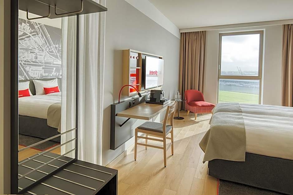 IntercityHotel Amsterdam Airport