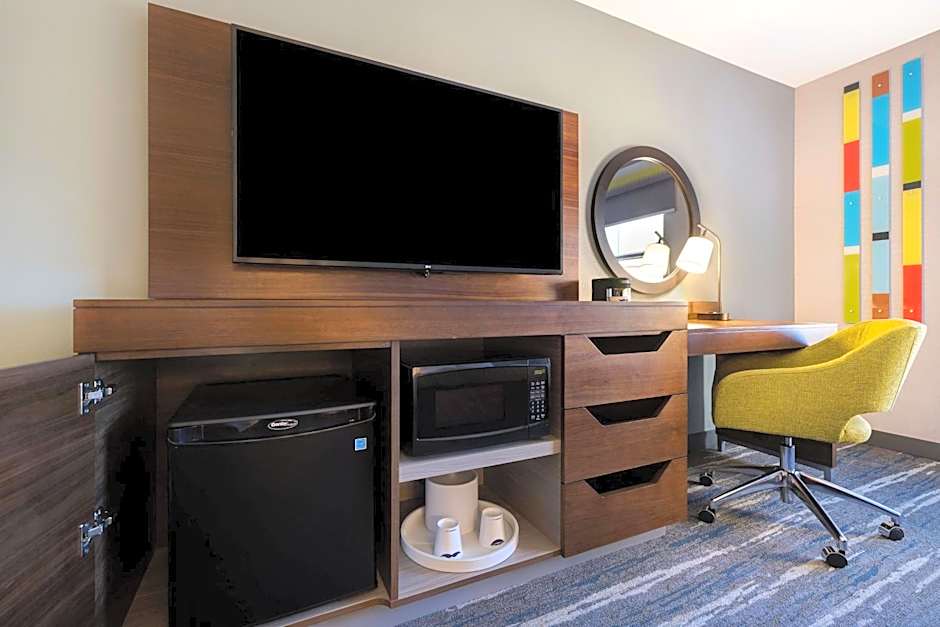 Hampton Inn By Hilton & Suites Marina