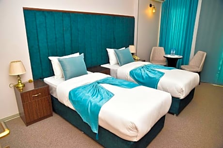 Twin Standard ( 2 single bed )