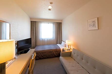 Single Room with Sofa - Smoking