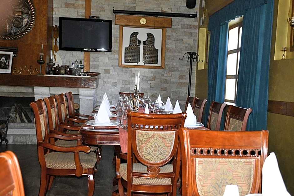 OSTROG Aparthotel KOLIBA-VLASTNIŠTVO MANASTIRA OSTROG