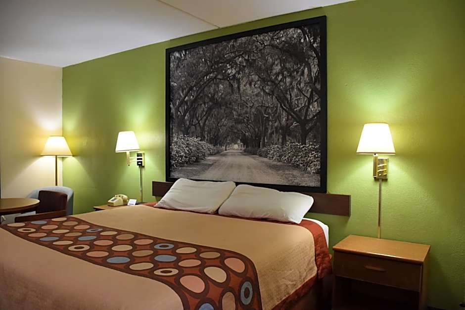 Super 8 by Wyndham Tifton