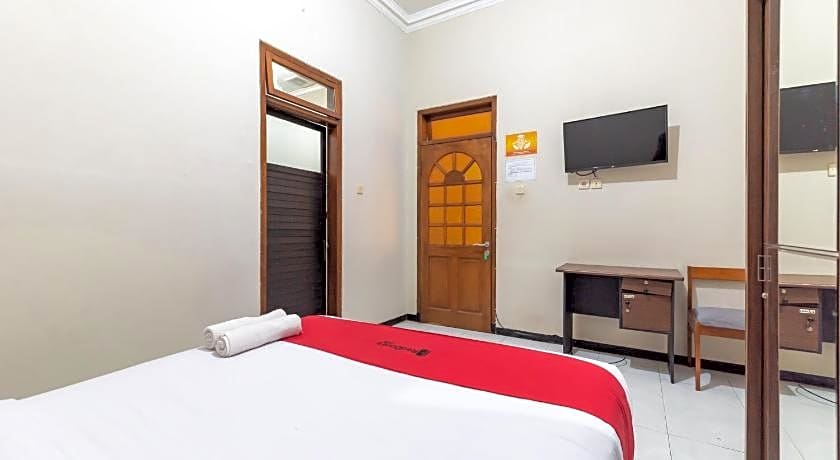 RedDoorz @ Soekarno Hatta Indah